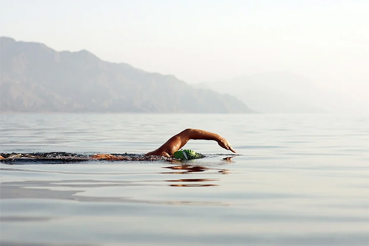 Swimming technique and tips