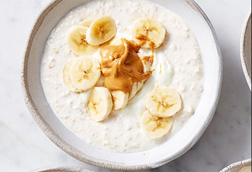 Overnight banana oats with peanut butter